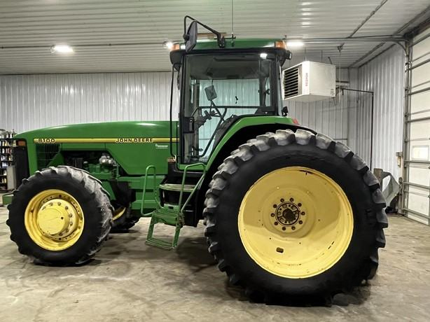 1996 John Deere 8100 photo 2