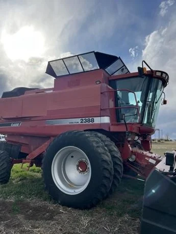 2002 Case IH 2388 photo 2