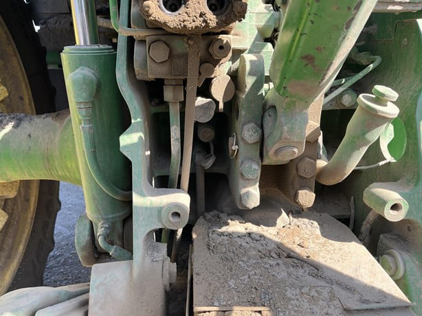 2002 John Deere 8220 photo 11