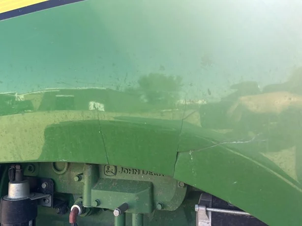 2002 John Deere 8220 photo 3