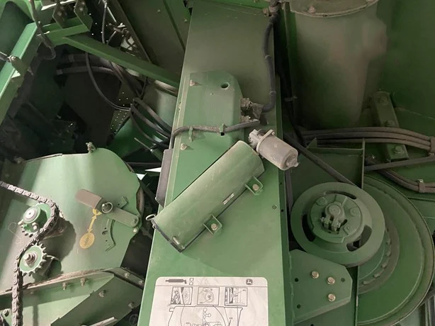 2013 John Deere S680 photo 21