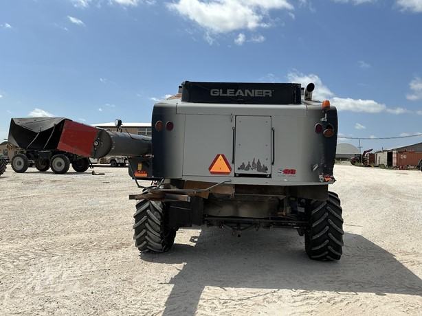2014 Gleaner S68 photo 6
