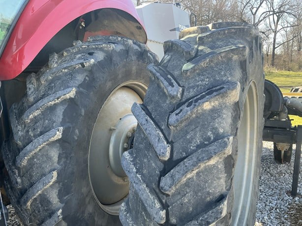 2015 Case IH Magnum 310 photo 2