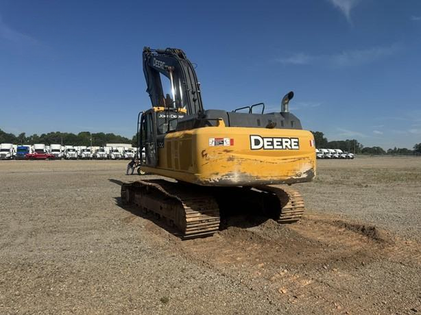 2017 Deere 350G LC photo 3