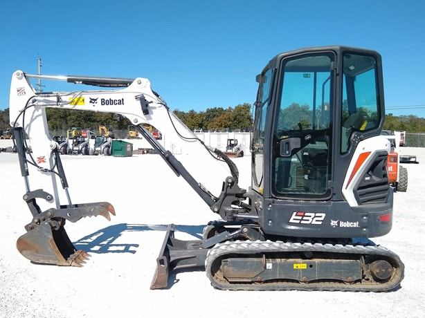 2020 Bobcat E32i