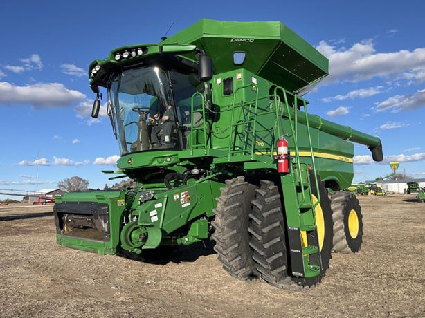 2021 John Deere S790