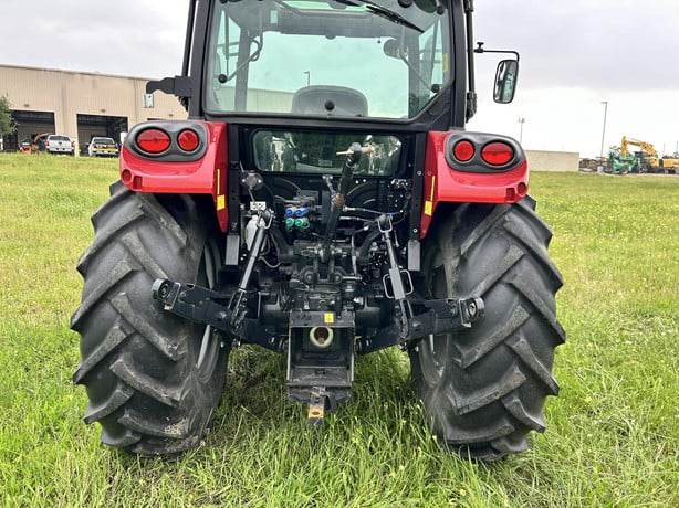 2022 Case IH Farmall 105A photo 6