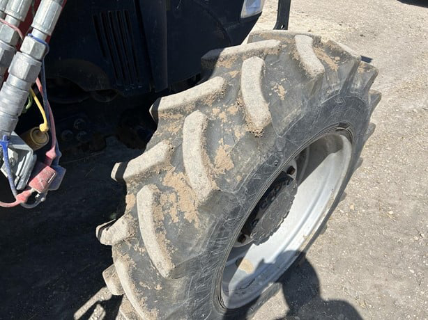 2022 Case IH Farmall 75C photo 2