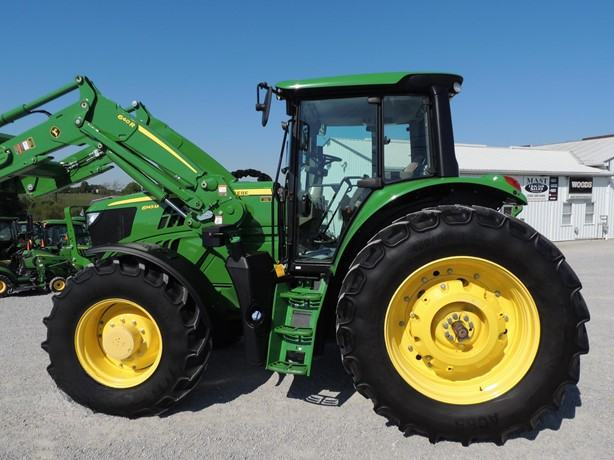 2022 John Deere 6145M photo 2
