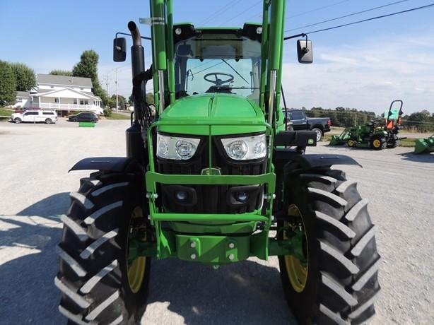 2022 John Deere 6145M photo 7