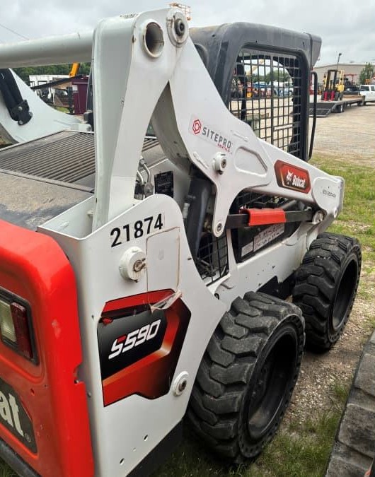 2023 Bobcat S590 photo 2