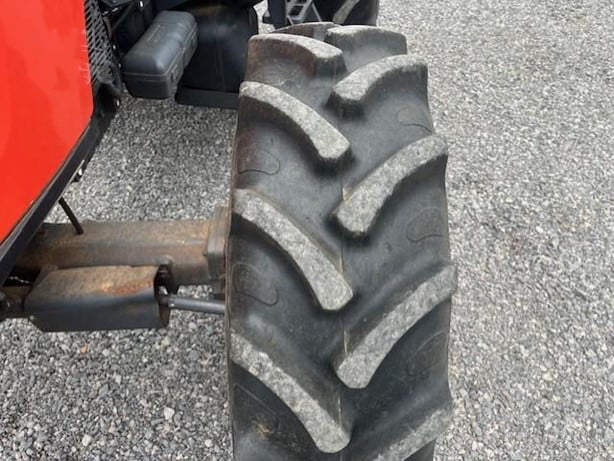 2023 Kubota M7060 photo 3