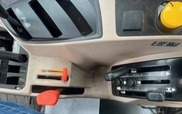 2023 Kubota M7060 photo 9