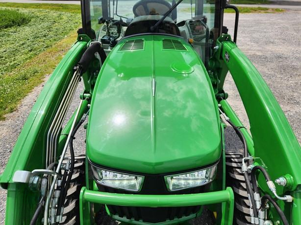 2024 John Deere 3039R photo 6