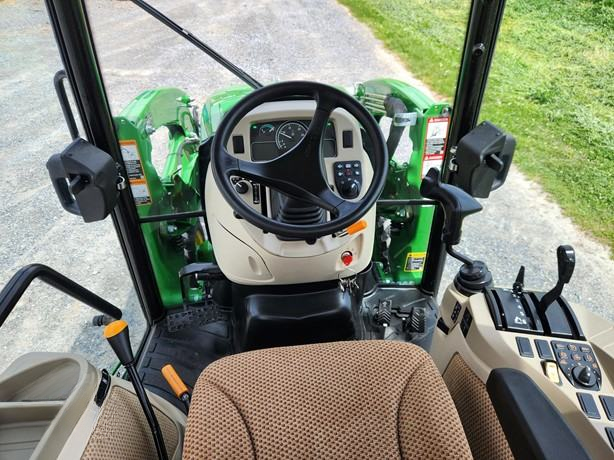 2024 John Deere 3039R photo 8